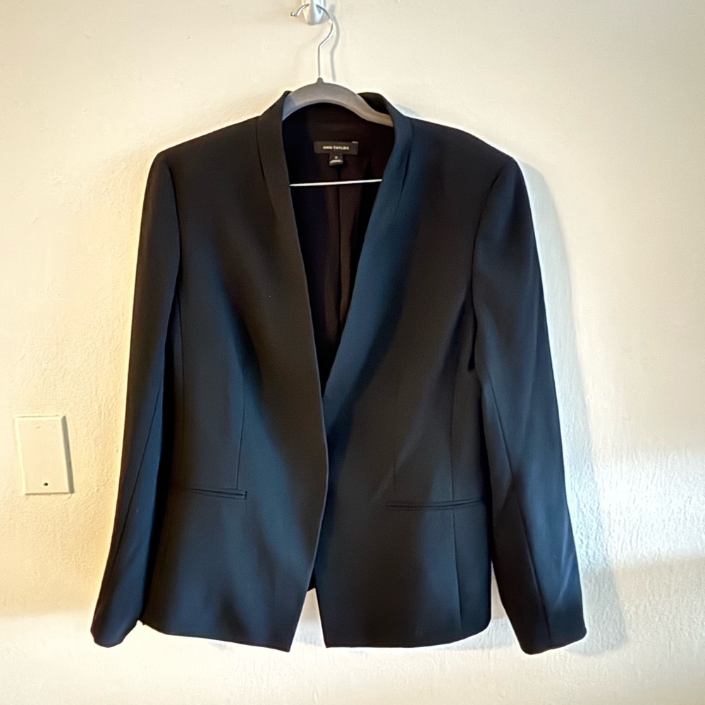 Ann Taylor Textured Black Blazer- Sz 12